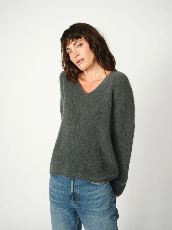 V-Neck Knit - Urban Chic